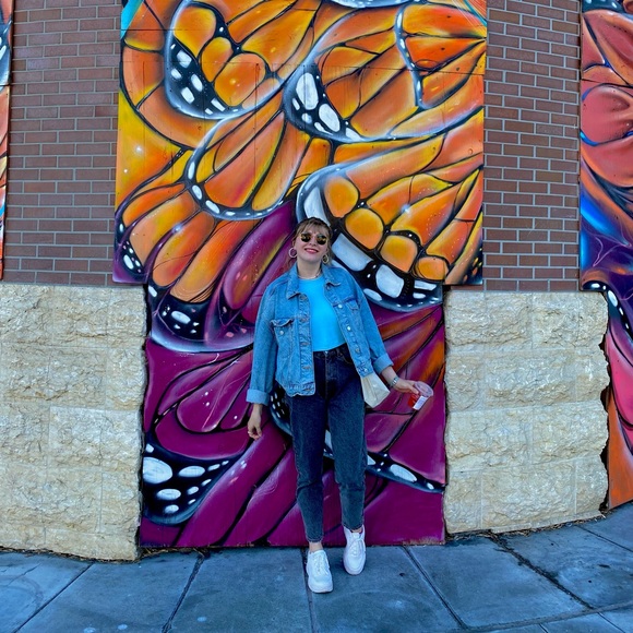 Meet your Posher, Emma - Picture 1 of 1